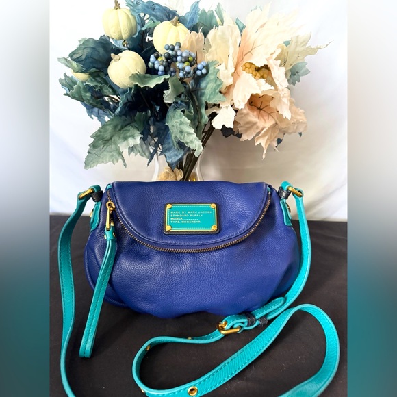 Marc by Marc Jacobs EUC leather dumpling crossbody - Picture 1 of 8